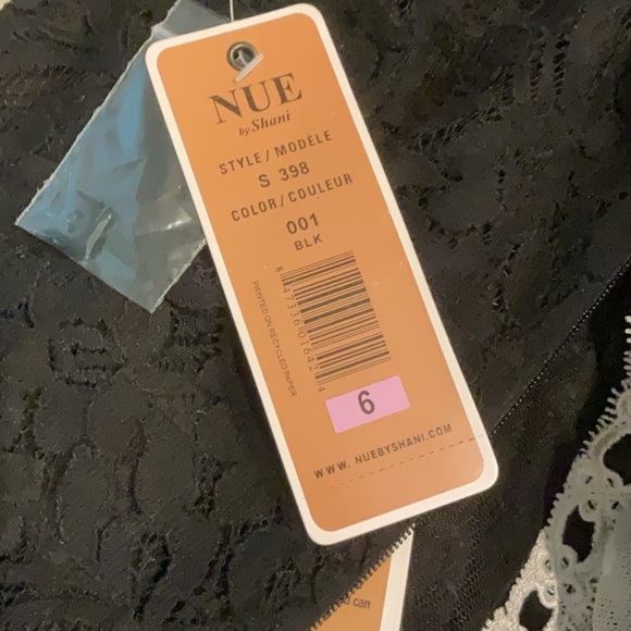 NUE by Shani - Body Architecture Elegant Black Lace Dress with White Accents - Picture 8 of 8